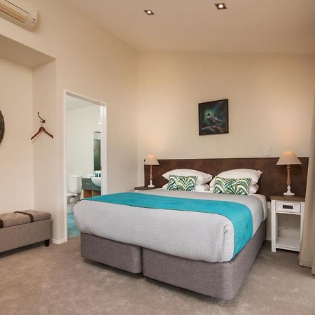 Punga Cove Resort Endeavour Inlet Eksteriør billede