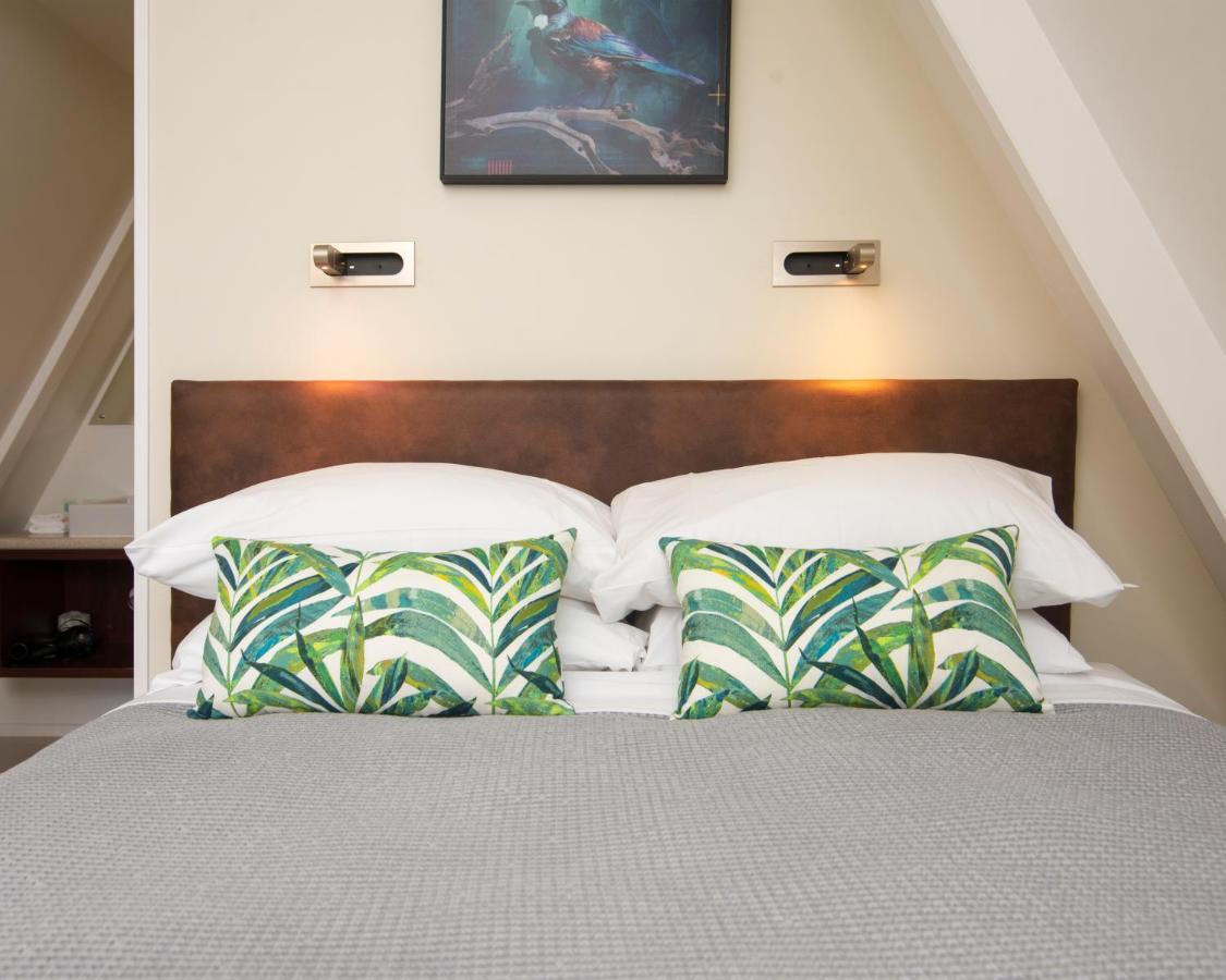 Punga Cove Resort Endeavour Inlet Eksteriør billede