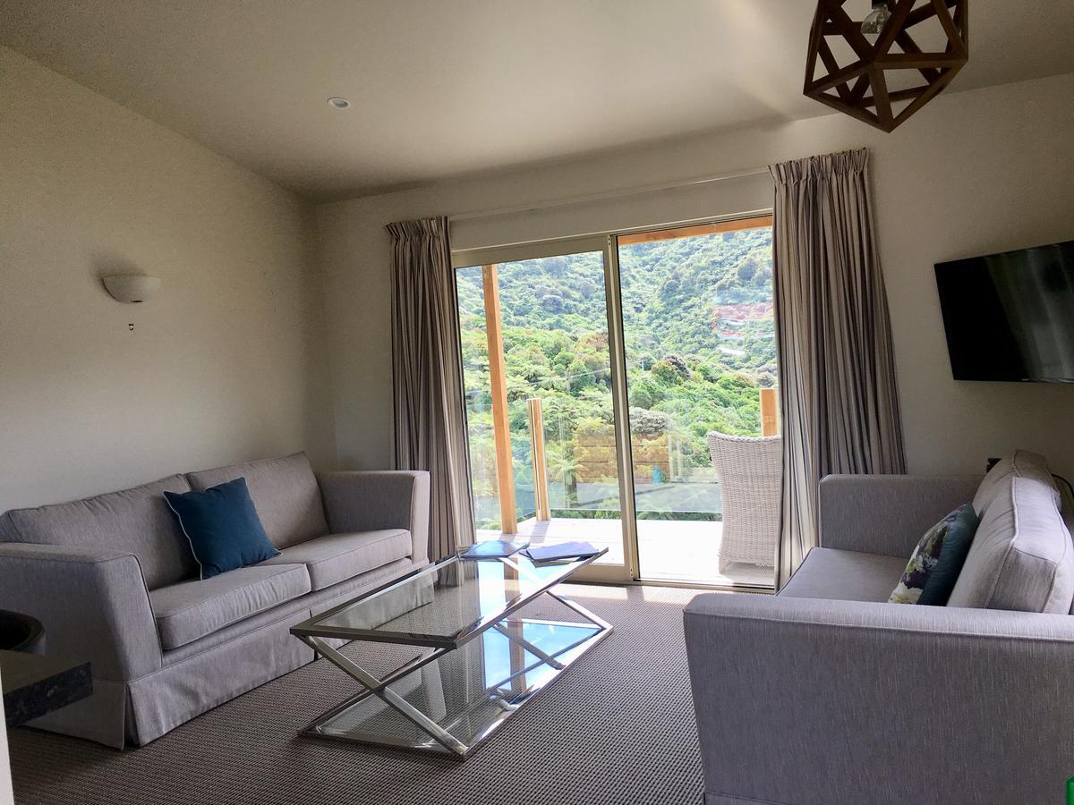 Punga Cove Resort Endeavour Inlet Eksteriør billede