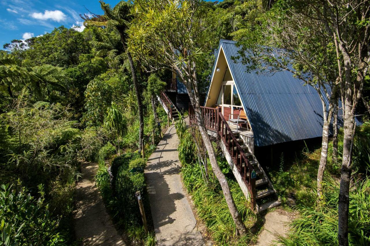 Punga Cove Resort Endeavour Inlet Eksteriør billede